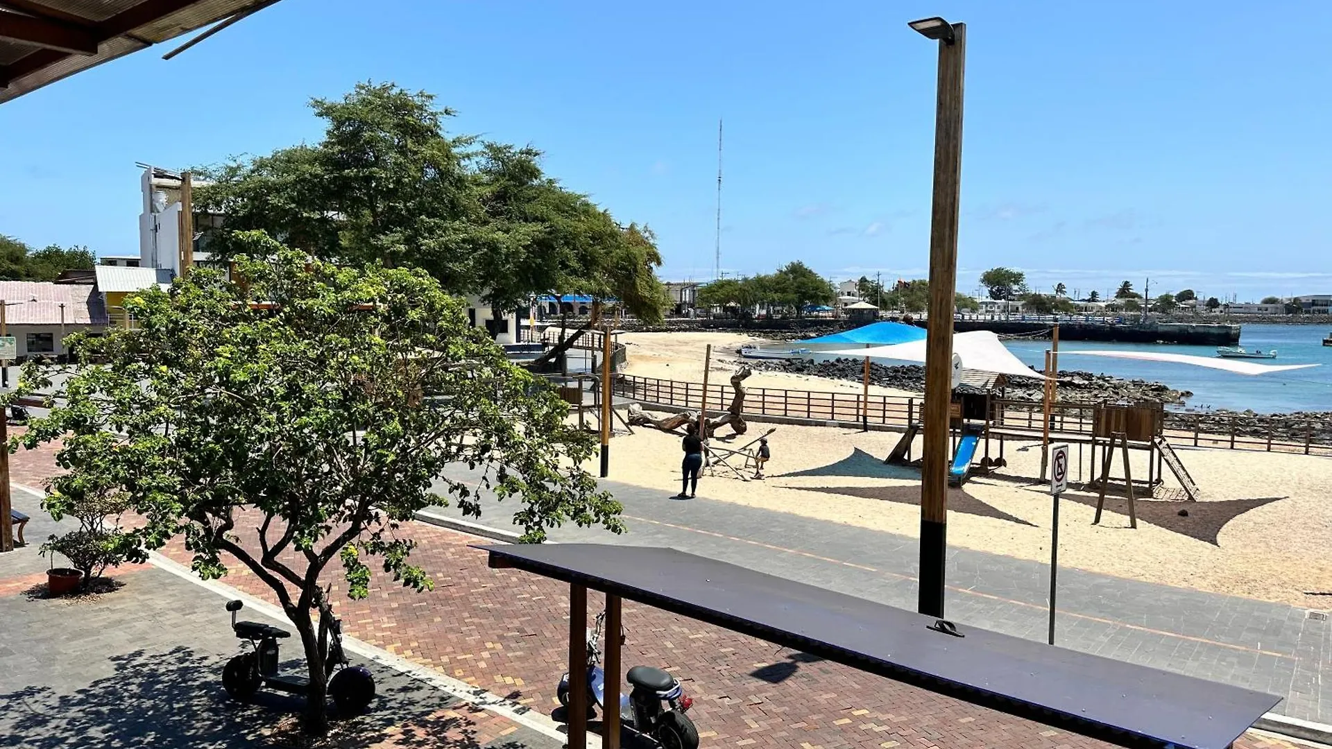 Plaza Lobos Suites San Cristóbal Ecuador