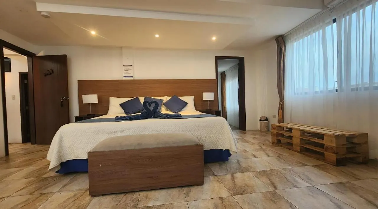 Privatunterkunft Plaza Lobos Suites San Cristóbal Ecuador