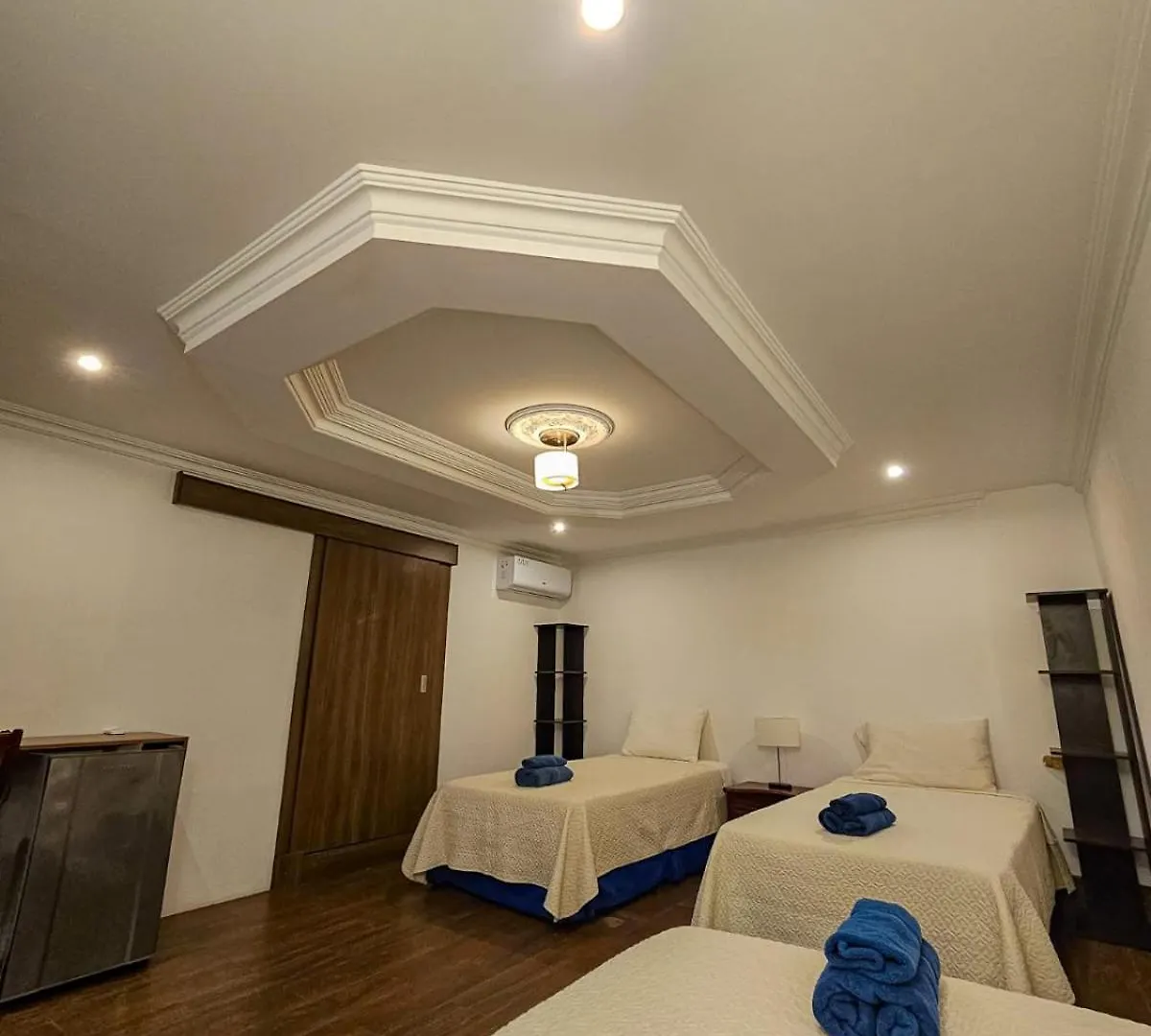 Plaza Lobos Suites San Cristóbal Ecuador