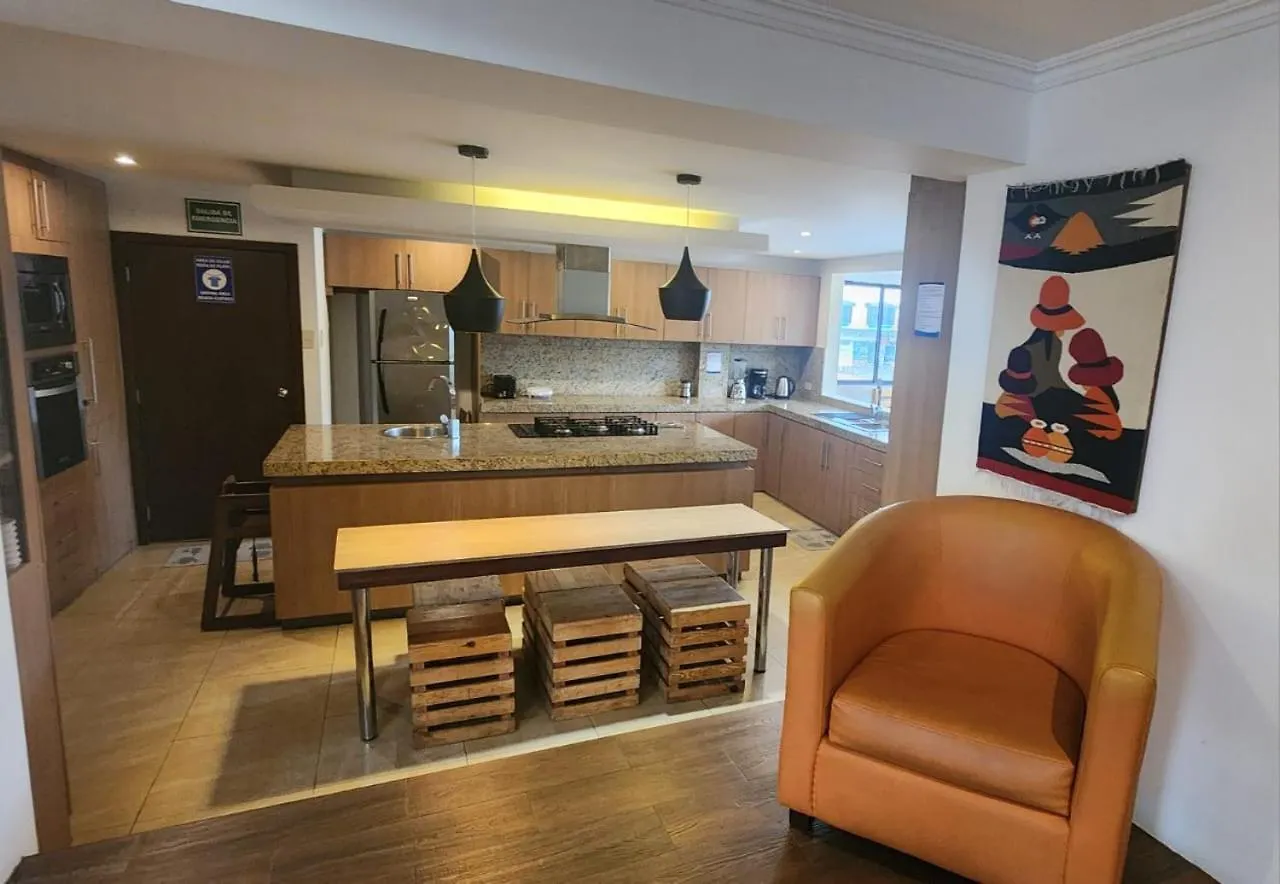 Pansiyon Plaza Lobos Suites San Cristóbal