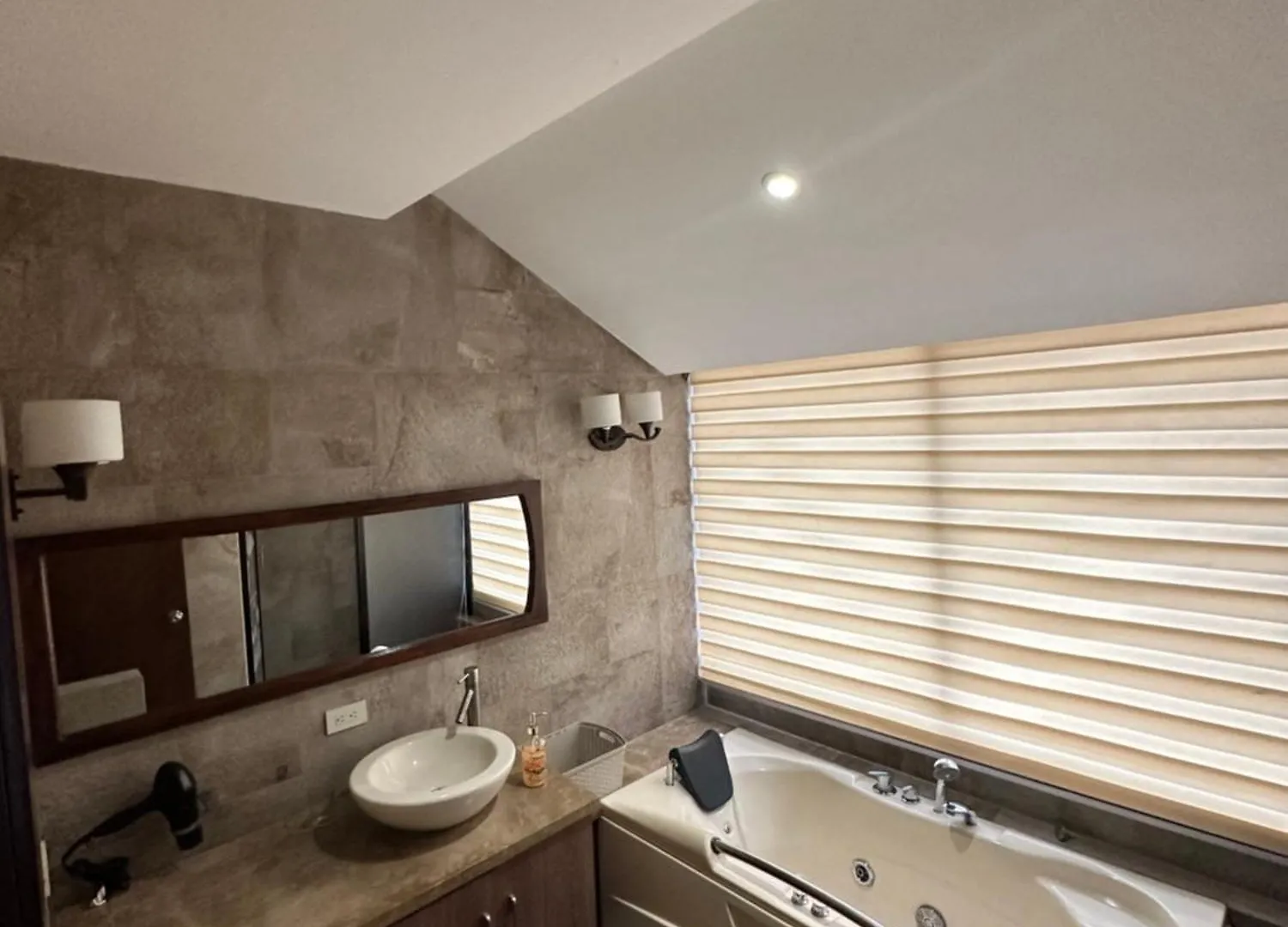 Plaza Lobos Suites San Cristóbal 0*,  Ekvador